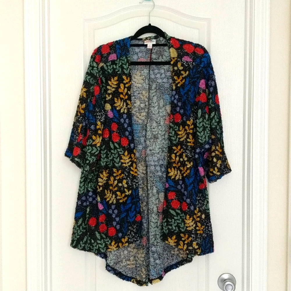 LuLaRoe Lindsay (kimono) small